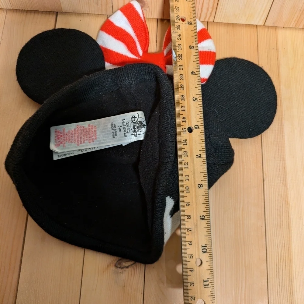 Kids Black and Red Minnie Mouse Beanie battery operated lights up